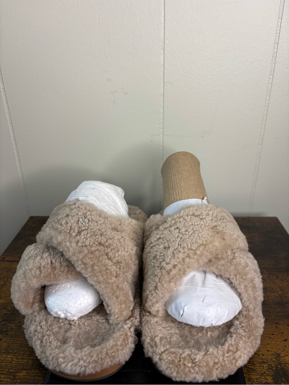 Olukai Hila Heu Genuine Shearling Slipper Womens Size 7 Tan Beige - Picture 6 of 9